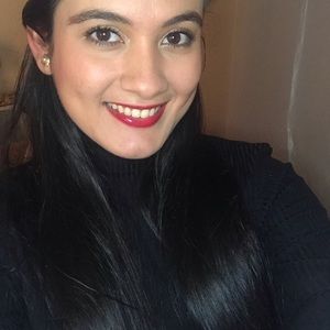 Meet your Posher, Laura